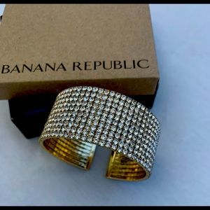Banana Republic Gold Crystals Flexible Bangle B/N